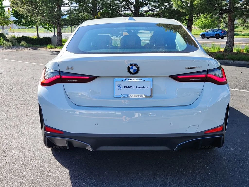 New 2026 Alpine White BMW xDrive40 image 4
