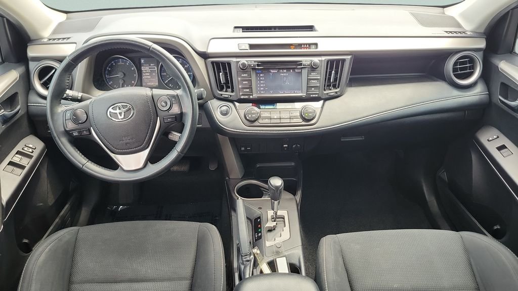 2018 Toyota RAV4 XLE - Photo 11