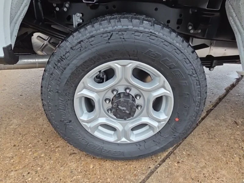 New 2026 Oxford White Ford F-350® XLT image 9