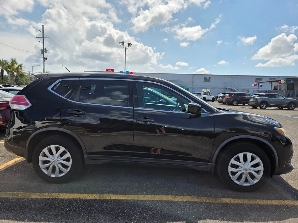 Used 2016 Black Nissan S image 5