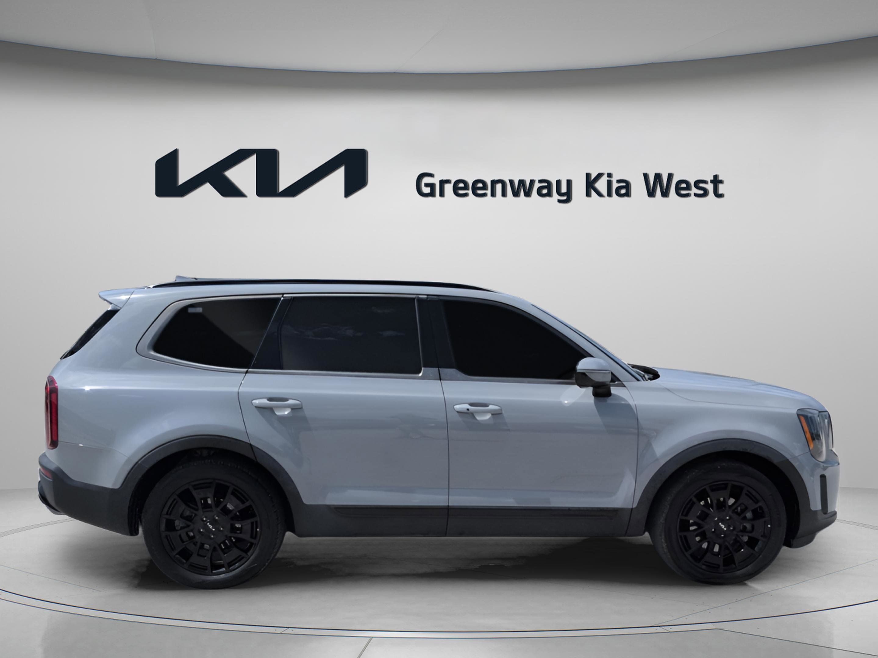 Certified Used 2022 Wolf Gray Kia SX image 9