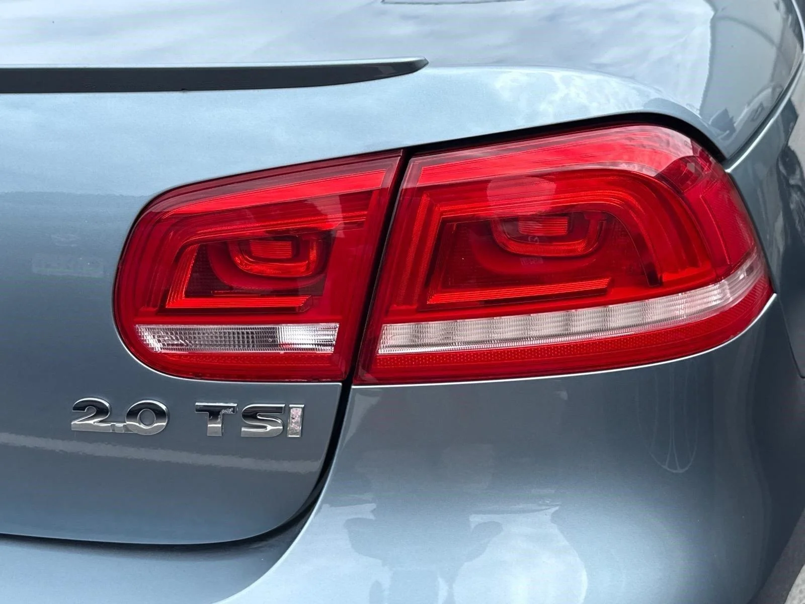 Used 2012 Horizon Blue Metallic Volkswagen Executive image 15