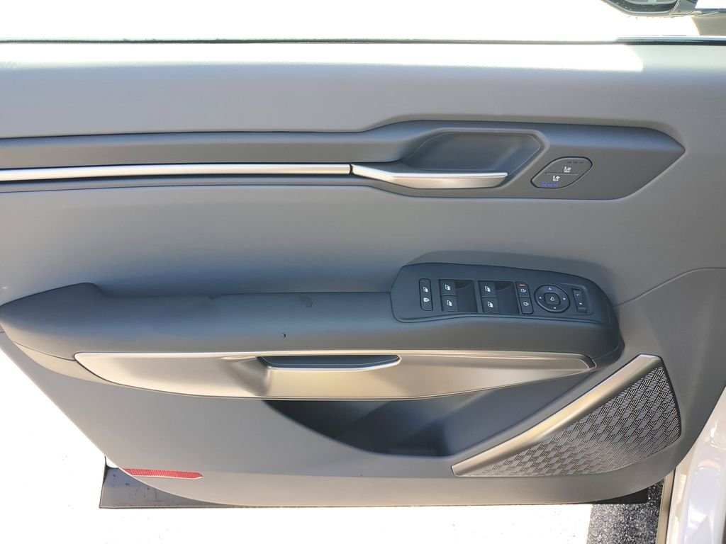 2026 Kia EV9 Light L/R - Photo 25