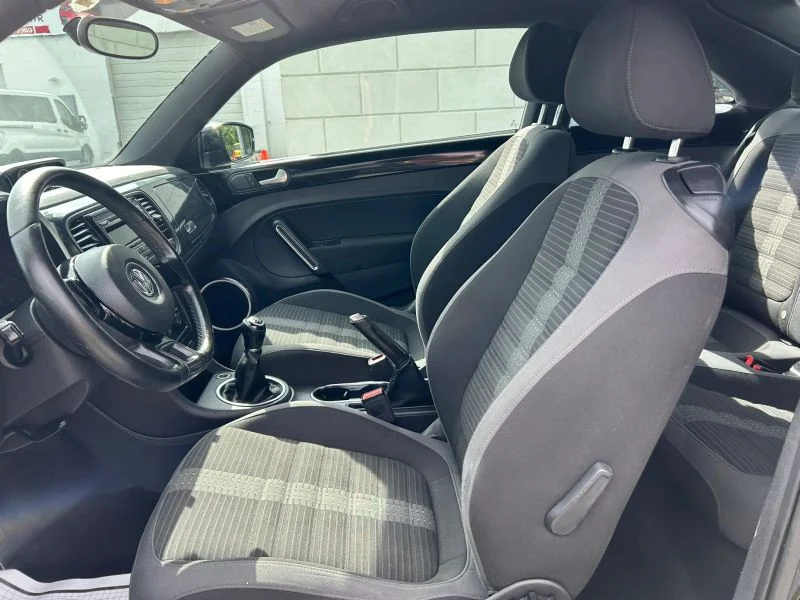 2012 Volkswagen Beetle 2.0 - Photo 27