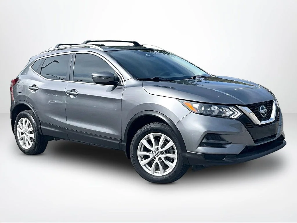 Used 2020 Gray Nissan SV image 13