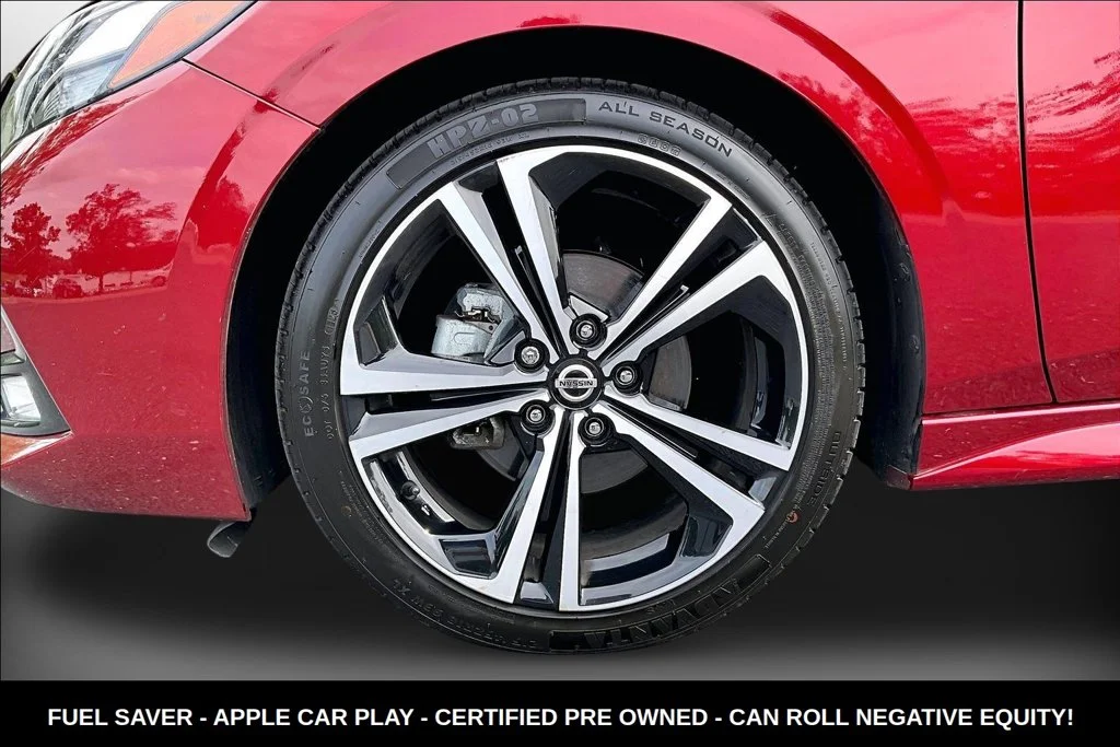 Used 2023 Red Nissan SR image 32