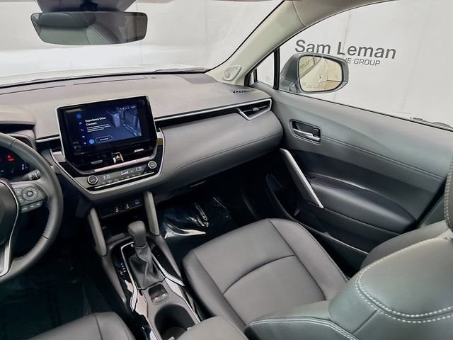 Used 2025 Beige Toyota XLE image 24