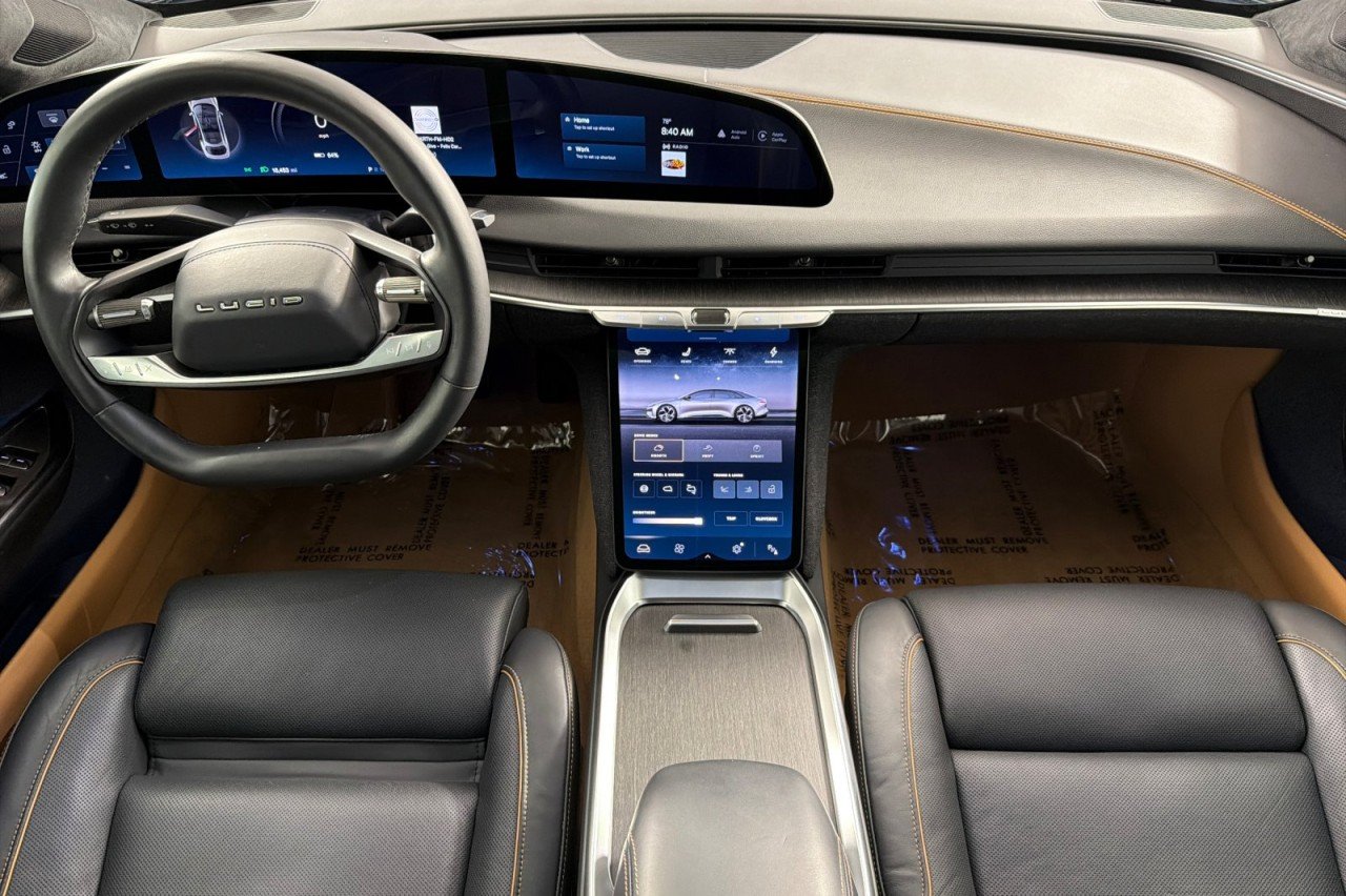 Used 2025 GREY Lucid Touring image 12