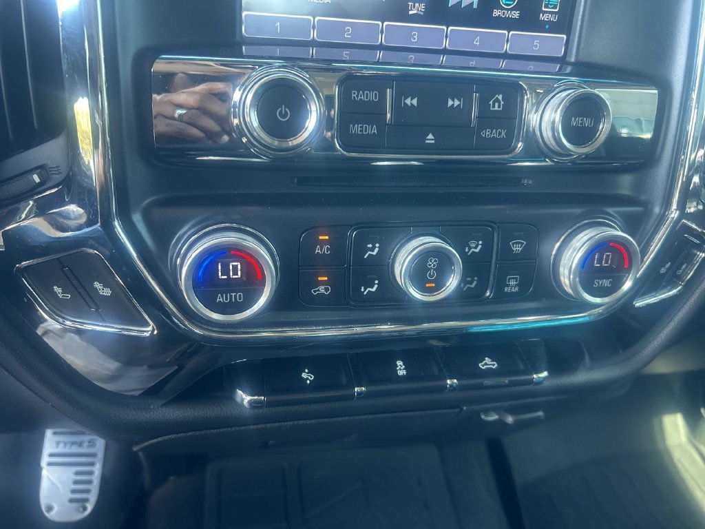 Used 2018 Black GMC SLT image 15