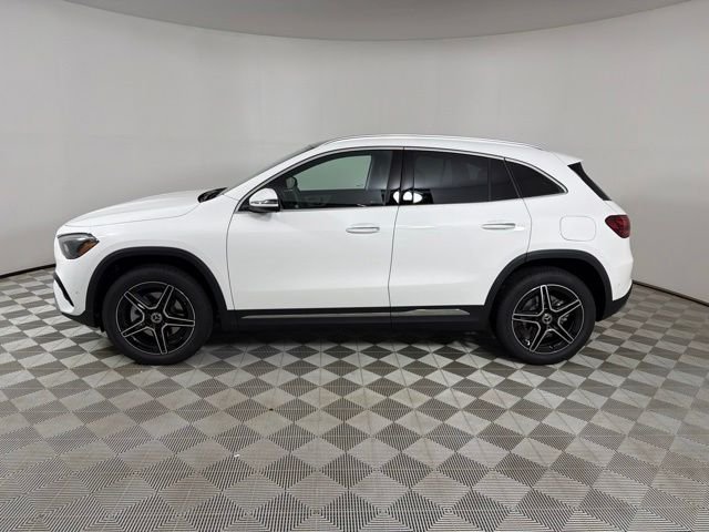 New 2026 Polar White Mercedes-Benz GLA 250 image 4