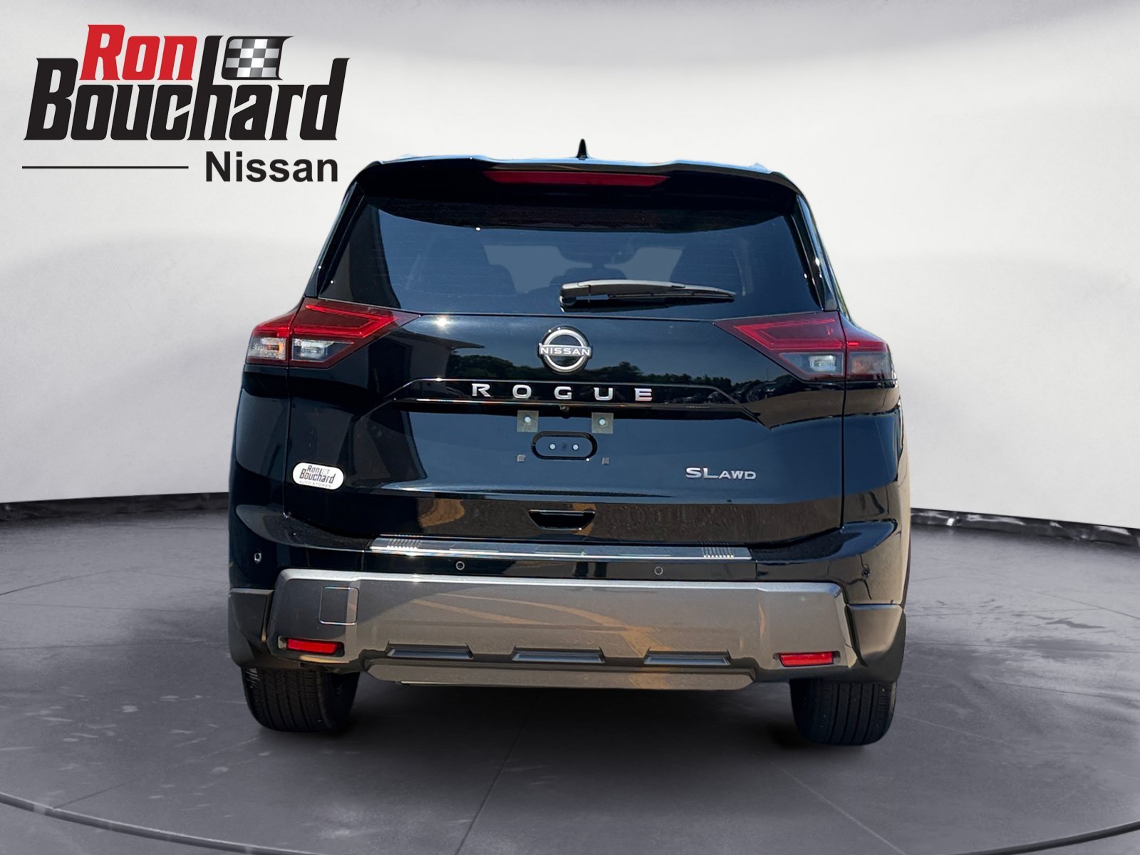Used 2025 Super Black Nissan SL image 3