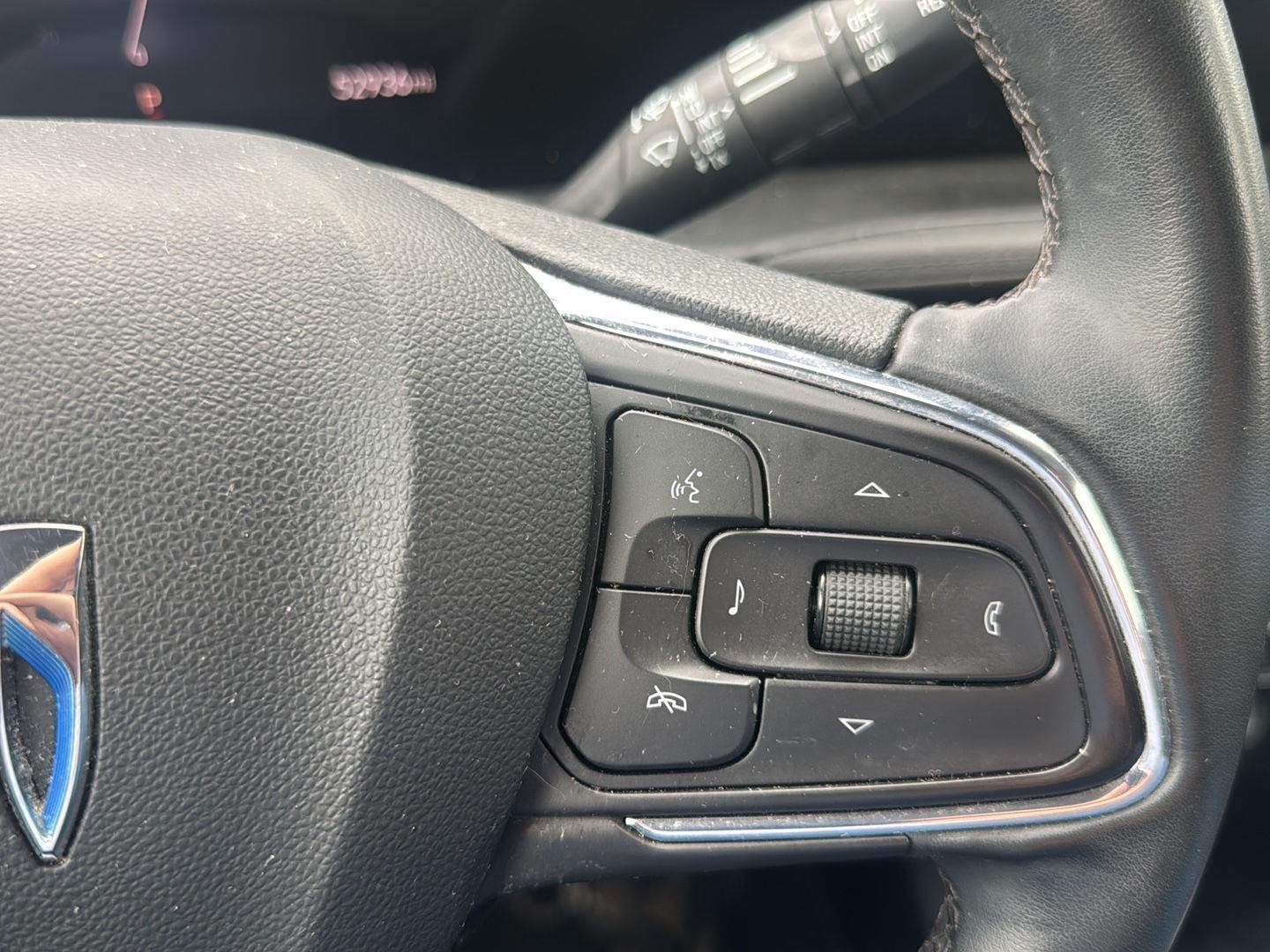 Used 2025 Summit White Buick Sport Touring image 15