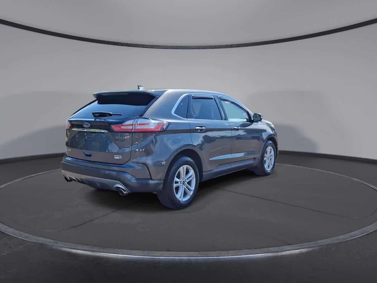 Used 2020 Magnetic Metallic Ford SEL image 8