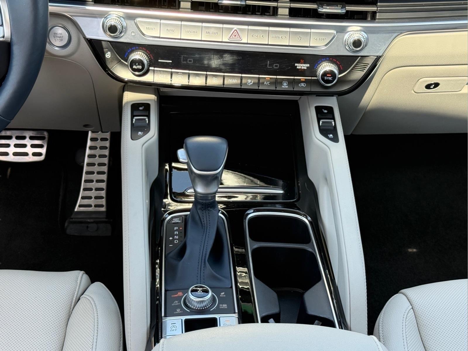 Used 2023 Glacial White Pearl Kia SX image 23