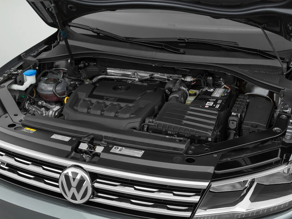 Used 2019  Volkswagen 2.0T SEL R-Line image 15
