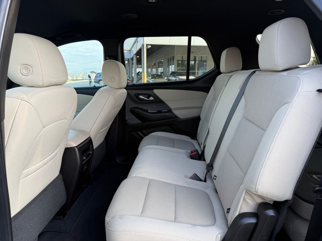 Used 2022 White Chevrolet LS image 16