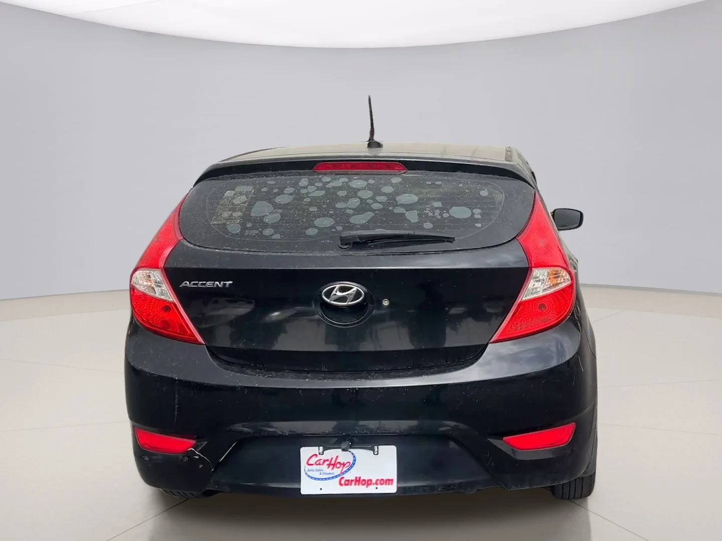 Used 2016 Black Hyundai SE image 6