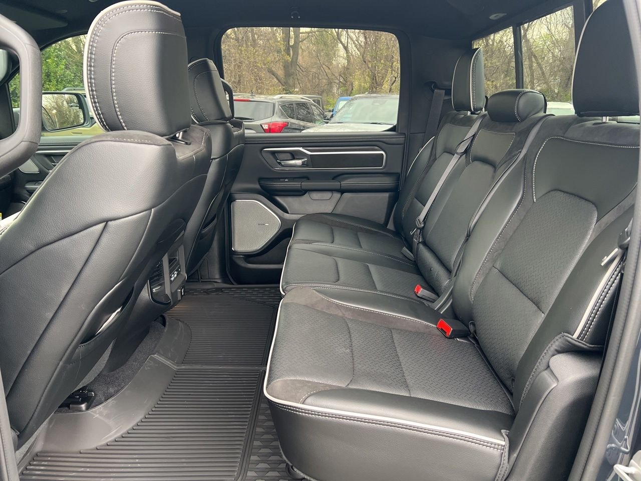 2026 RAM 1500 Laramie - Photo 15