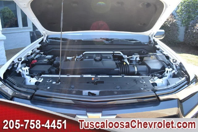 Used 2023 SUMMIT WHITE Chevrolet 4WD LT image 40