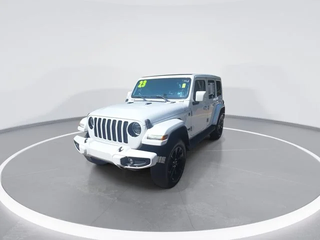 Used 2023 White Jeep Sahara image 4