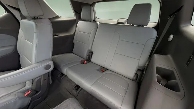 Used 2019 SILVER ICE METALLIC Chevrolet Premier image 33