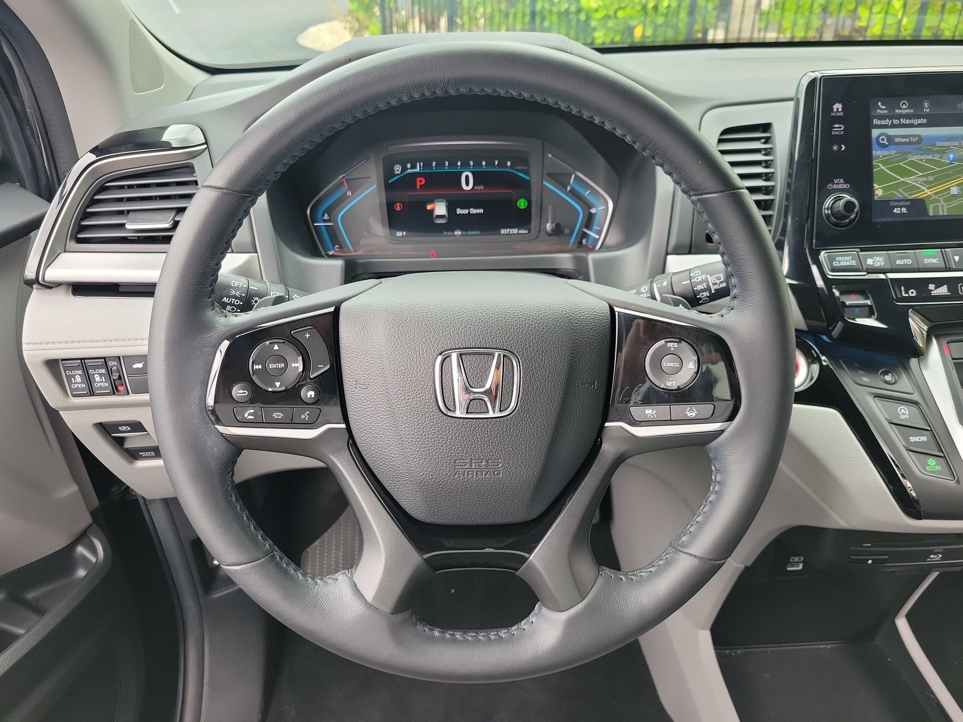 Certified Used 2024 Modern Steel Metallic Honda TOURING image 33