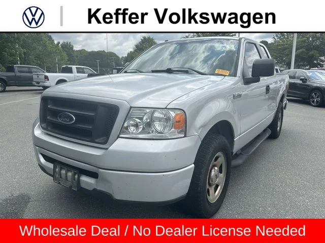 Used 2007  Ford XL image 1
