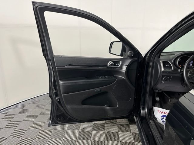 Used 2020 Black Jeep Limited image 15