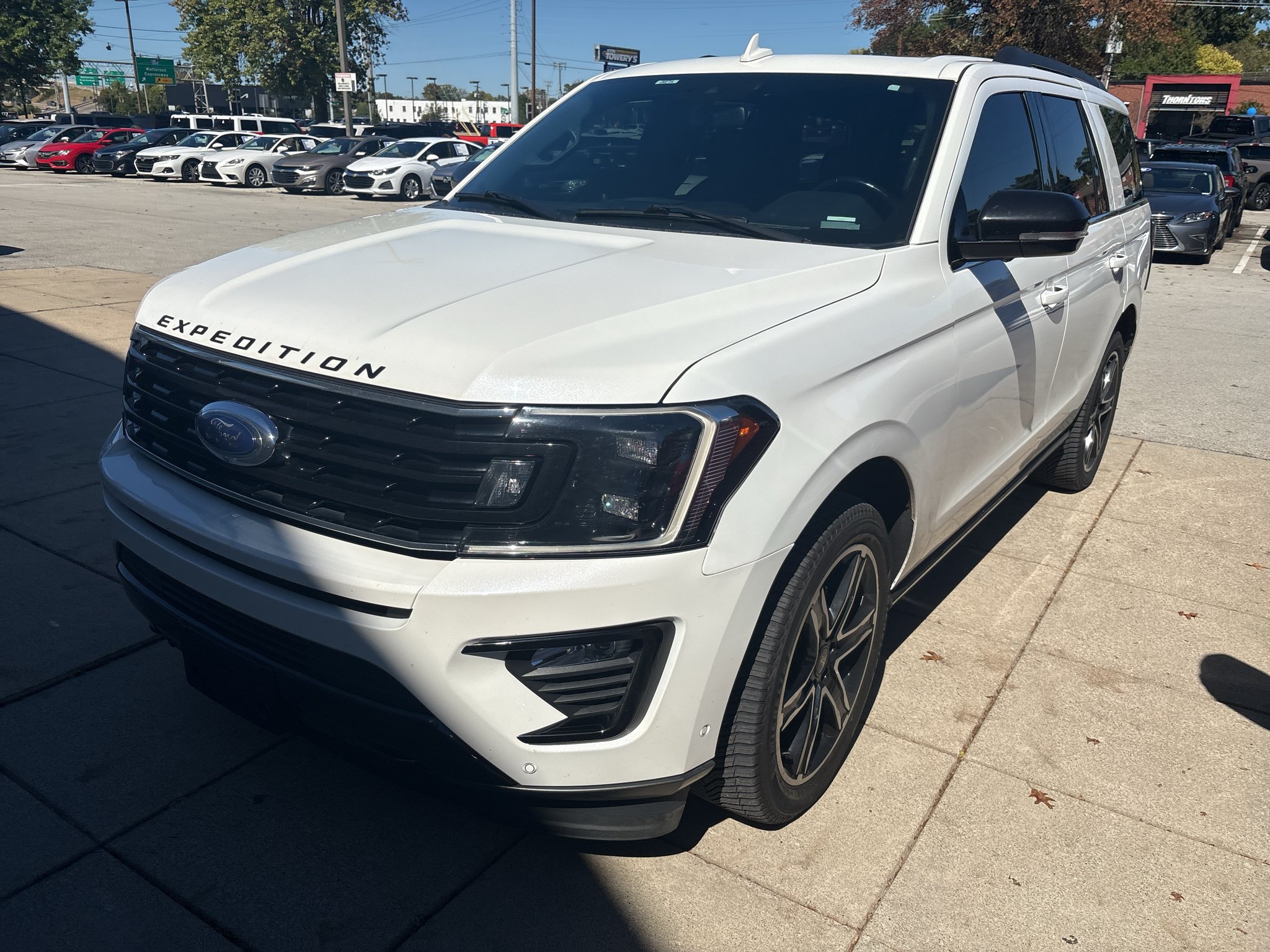 Used 2020 Star White Metallic Tri-Coat Ford Limited image 2