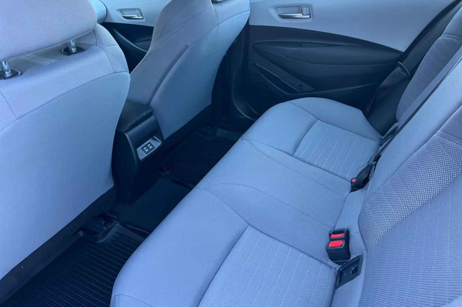 Used 2026 Wind Chill Pearl Toyota SE image 12