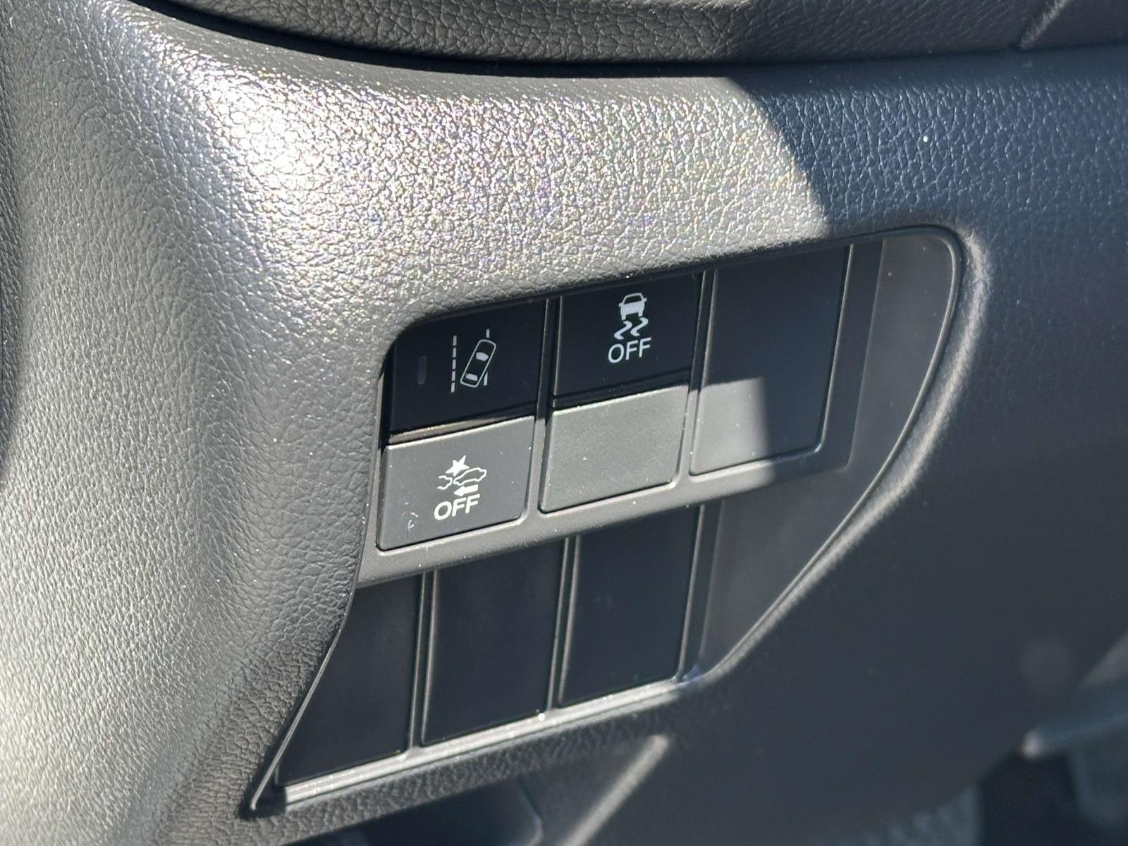 Used 2018  Honda EX image 19