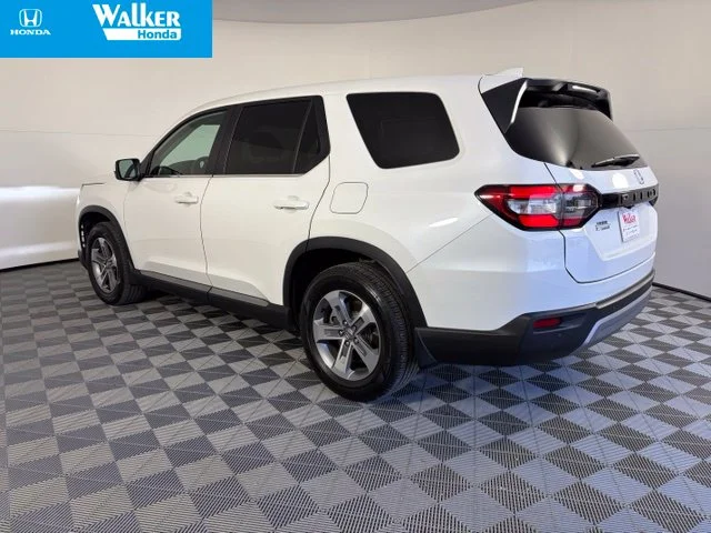 Certified Used 2025 Platinum White Pearl Honda EX-L image 5