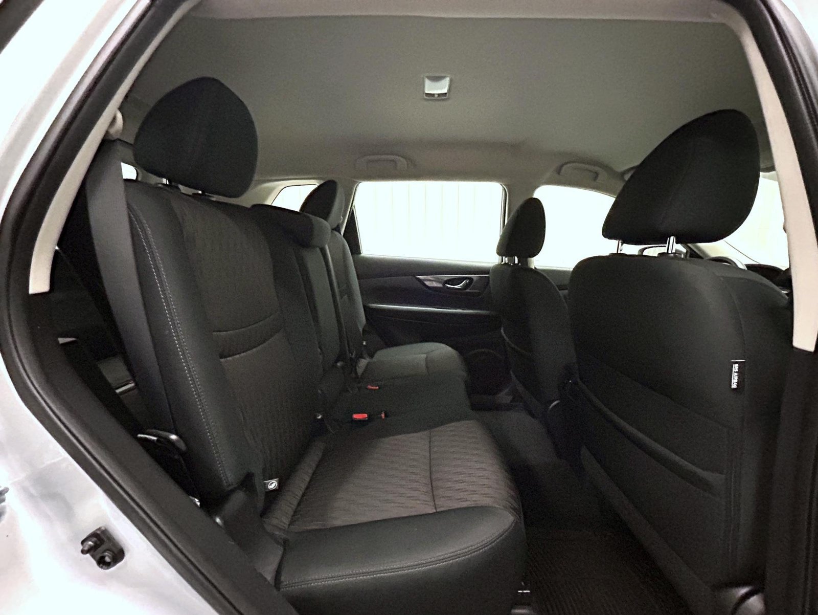 Used 2017 Silver Nissan S image 18