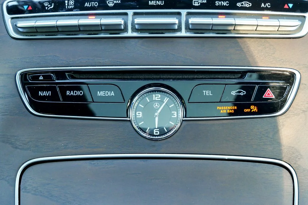 Used 2018 Polar White Mercedes-Benz C 300 image 50