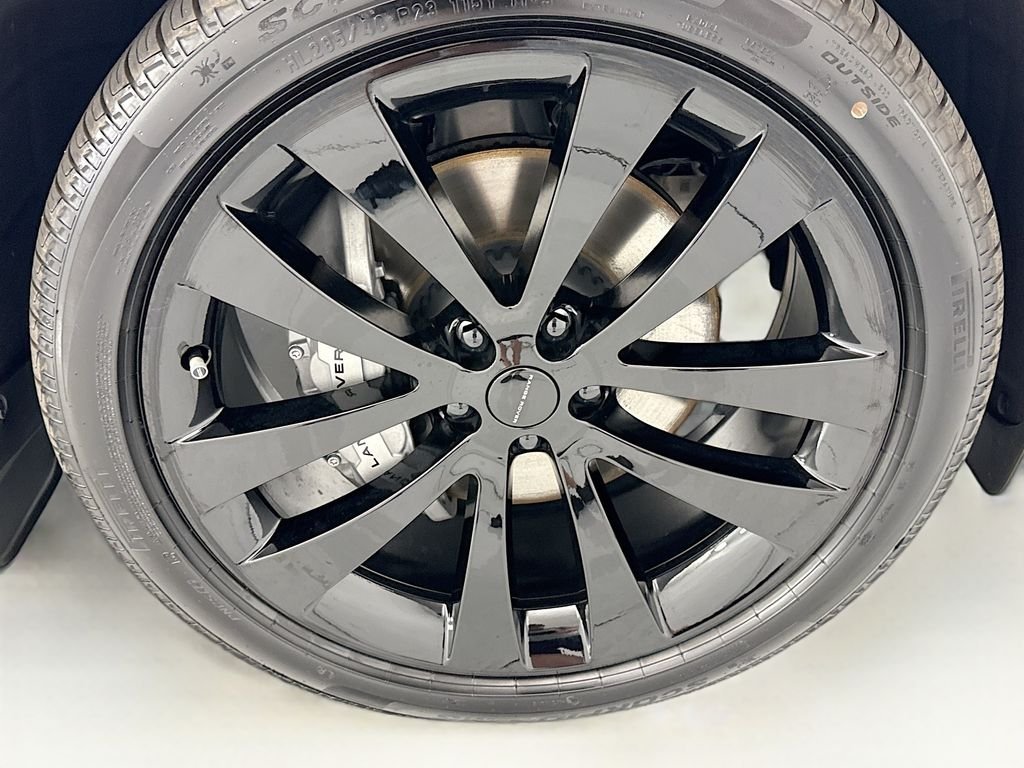 New 2026 Fuji White Land Rover Dynamic SE image 31