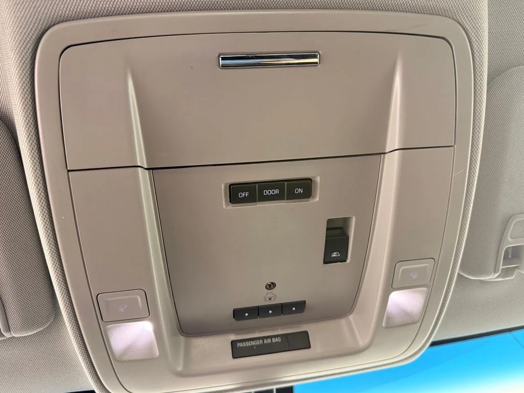 Used 2017 Black Chevrolet LTZ image 27