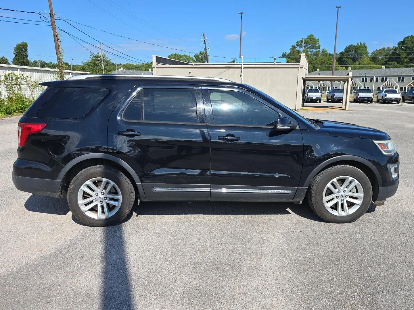 Used 2017 Ford Explorer XLT with VIN 1FM5K7D80HGB50018 for sale in Meridian, MS