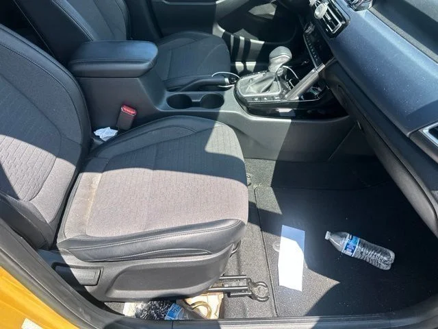 Used 2023 Yellow Kia Nightfall image 8