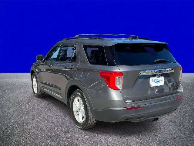 Used 2023 Gray Metallic Ford XLT image 5