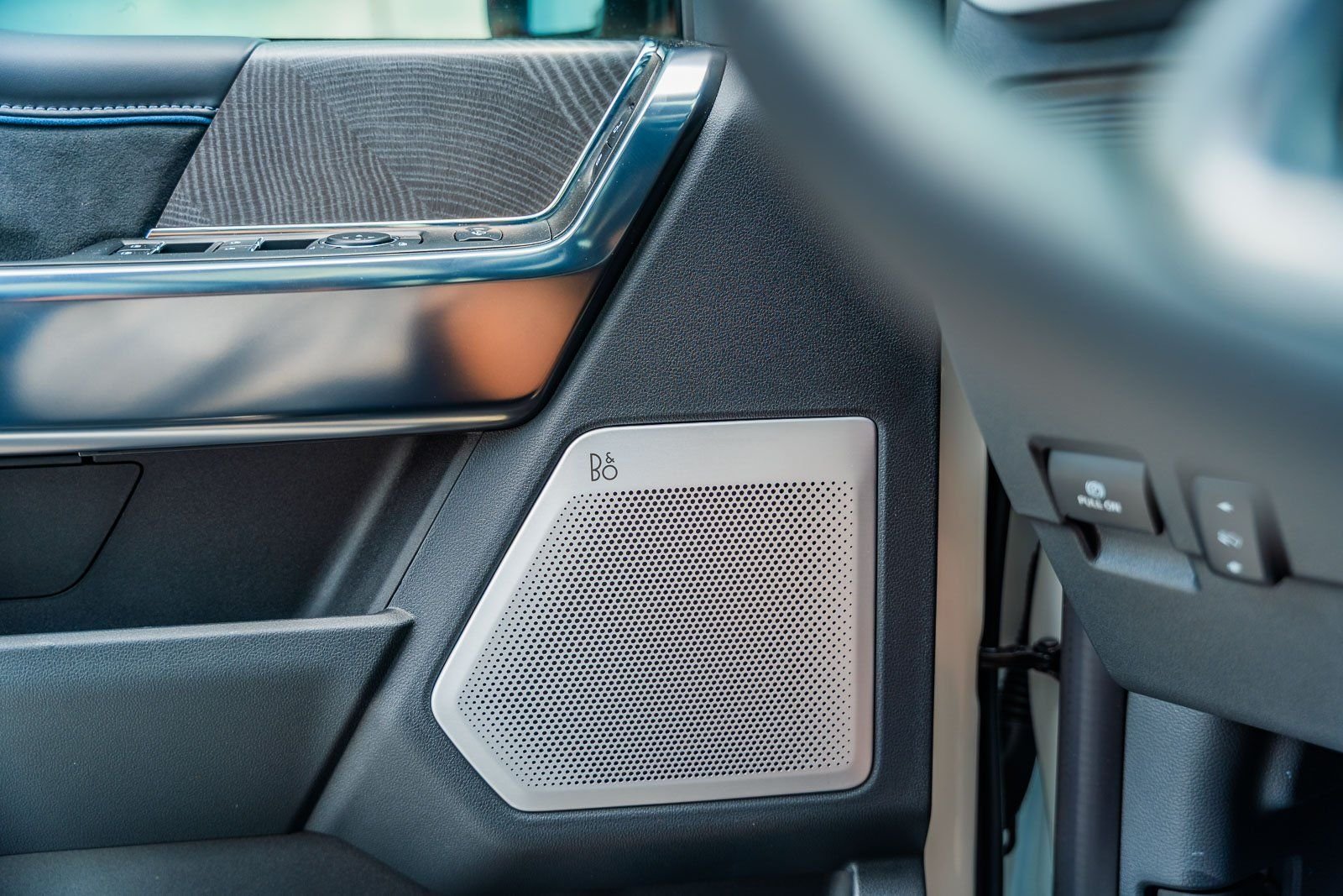 2025 Ford F-350 Super Duty Platinum - Photo 31