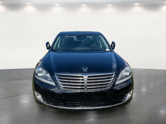 Used 2015 Black Hyundai Signature image 7