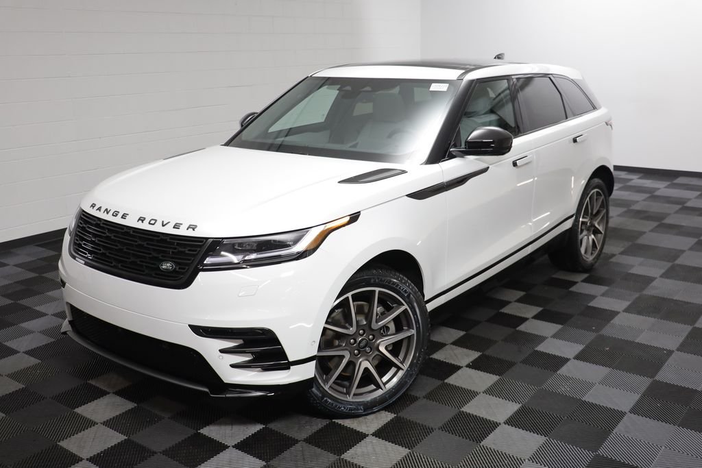 New 2026 Fuji White LAND ROVER Dynamic SE image 2