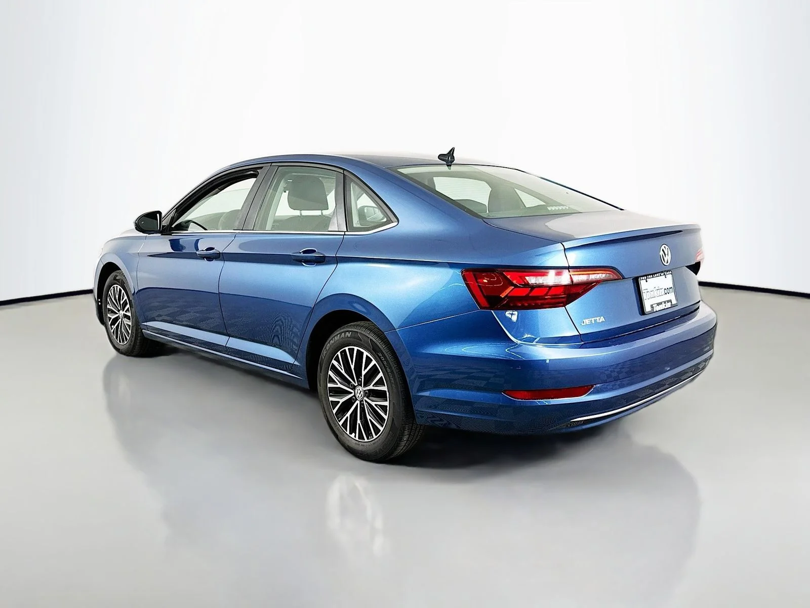 Used 2021 Blue Volkswagen 1.4T SE image 7