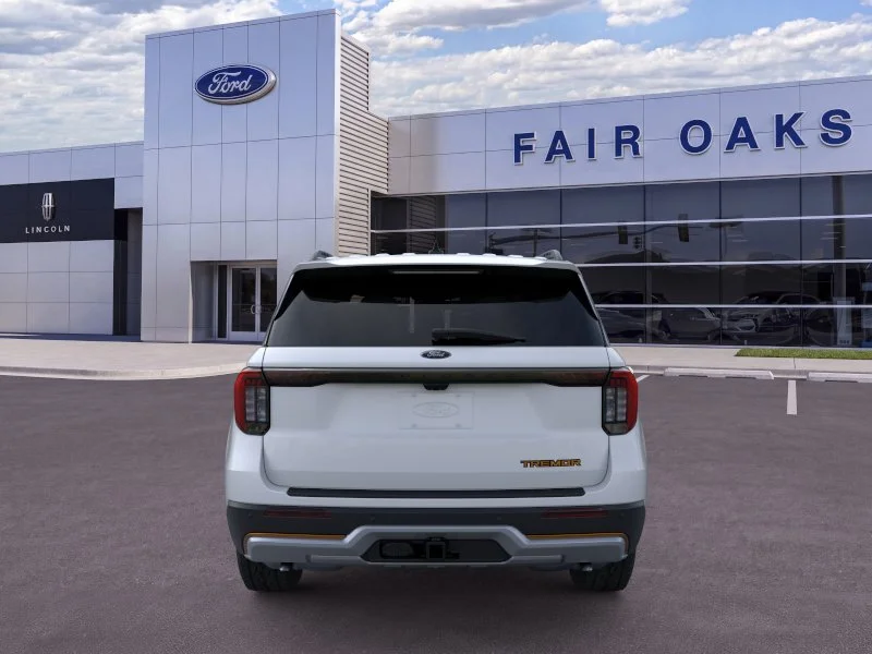 New 2026 Space White Metallic Ford Tremor image 5