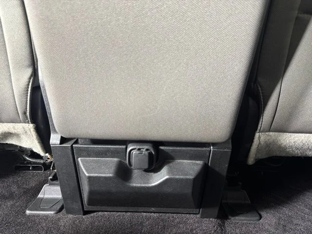 Used 2016 Silver Ford XLT image 13