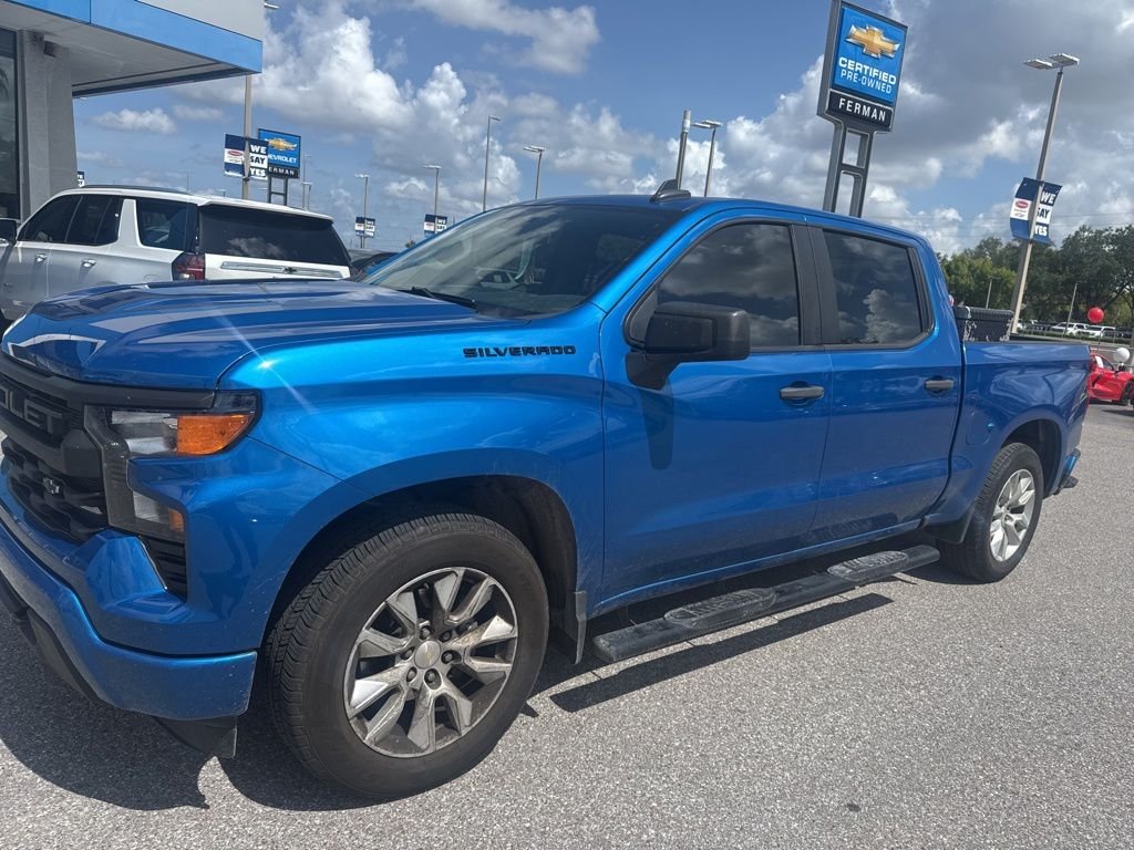 2023 Chevrolet Silverado 1500 Custom Crew Cab Short Box's photo