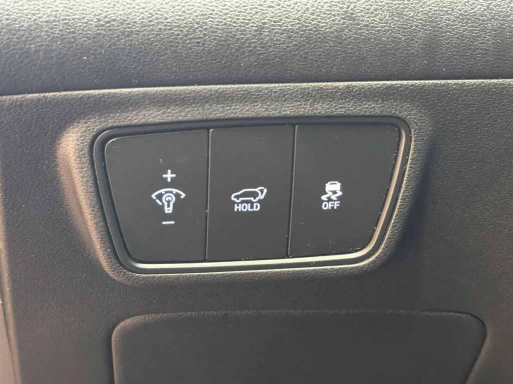 Used 2024 Black Pearl Hyundai SEL image 28