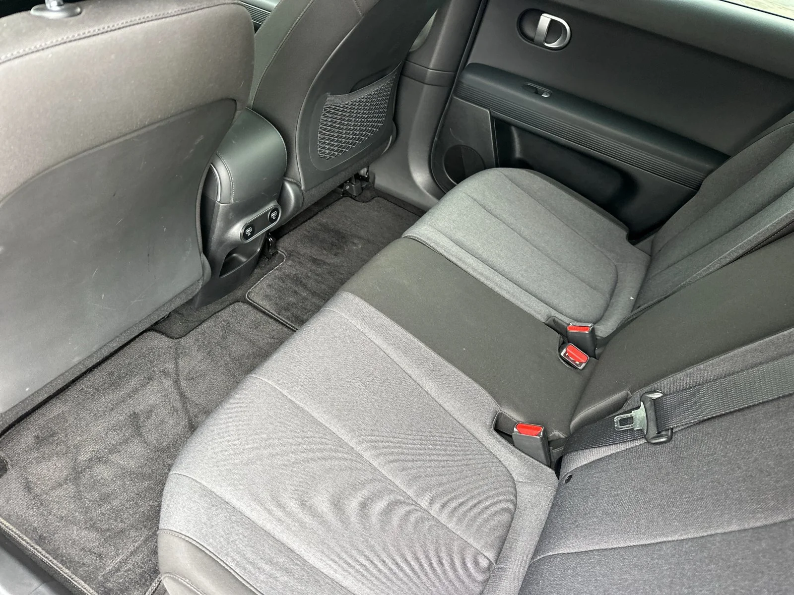 Used 2024 Gray Hyundai SEL image 12