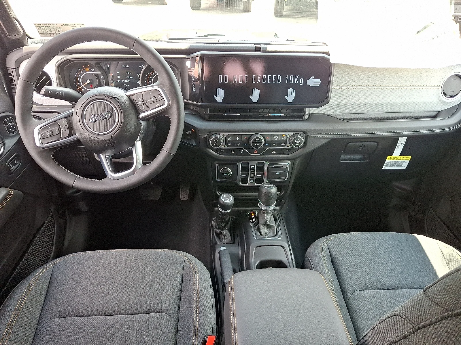 2025 Jeep Wrangler 4-Door Sahara - Photo 11