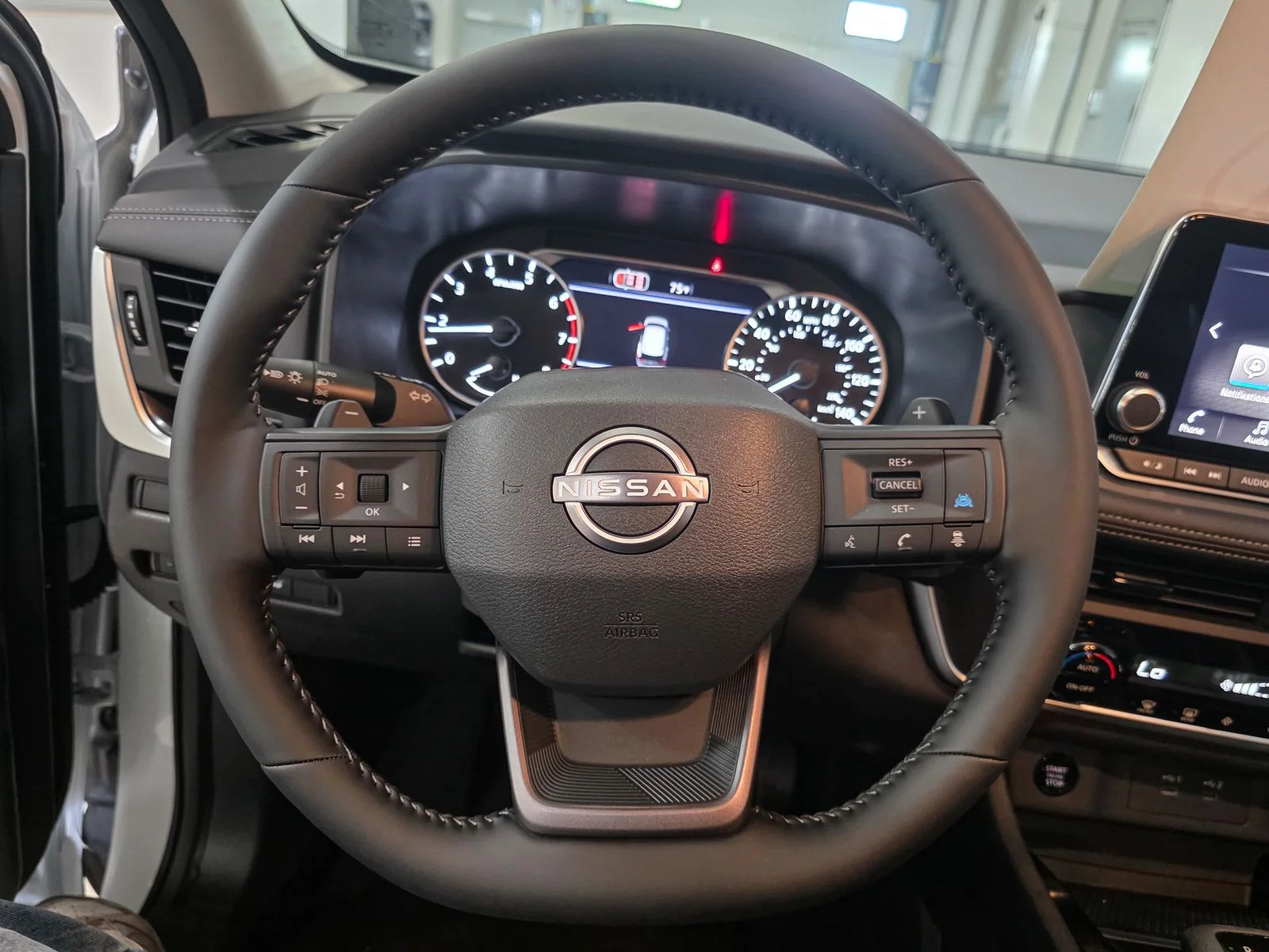 New 2026 Everest White Pearl TriCoat Nissan SV image 32